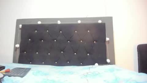 VioletaDums online show from April 1, 5:41 am