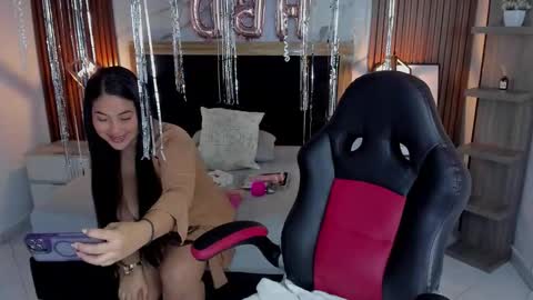 VIOLETTA online show from January 10, 12:54 pm