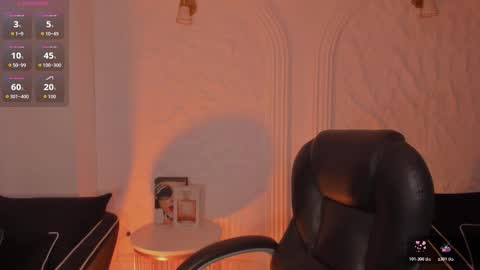 Violett  online show from March 8, 9:13 am