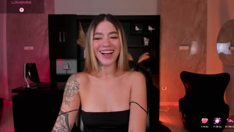 Violett  online show from March 25, 8:12 pm