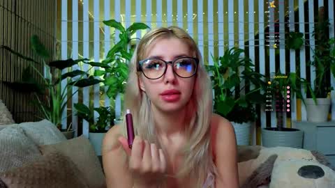 Violetta online show from November 20, 10:44 pm