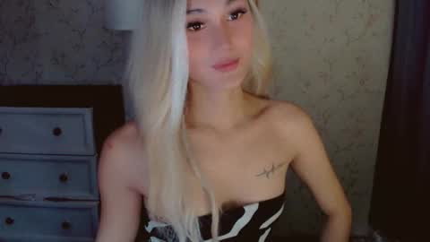 Pearl online show from March 22, 11:16 am