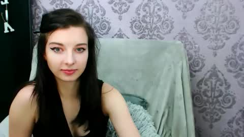 VirginLuna online show from January 15, 10:05 pm