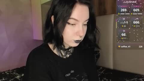 Vivi   online show from March 27, 3:35 pm