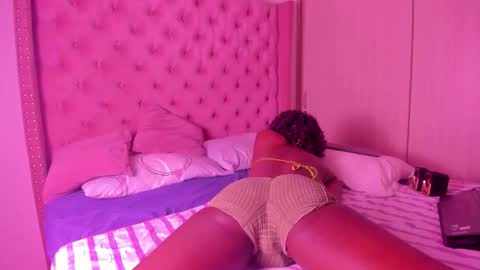 vivi cooper online show from September 17, 2:53 am