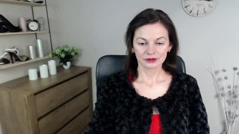 Snapshot of vivian_dream chatting on December 30, 6:42 am Vivian online show from December 30, 6:42 am
