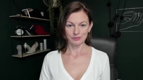 Snapshot of vivian_dream chatting on September 22, 8:35 am Vivian online show from September 22, 8:35 am