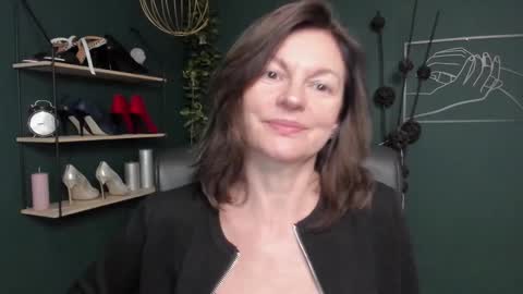 Snapshot of vivian_dream chatting on September 30, 7:14 am Vivian online show from September 30, 7:14 am