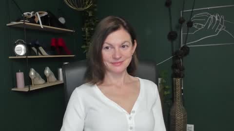 Snapshot of vivian_dream chatting on October 14, 6:38 am Vivian online show from October 14, 6:38 am
