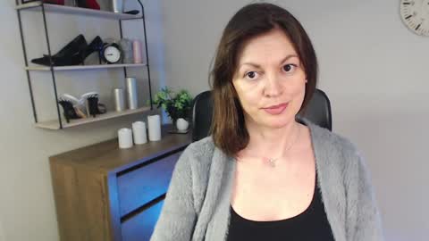 Snapshot of vivian_dream chatting on February 21, 6:26 pm Vivian online show from February 21, 6:26 pm