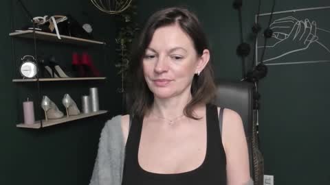 Snapshot of vivian_dream chatting on October 16, 7:00 am Vivian online show from October 16, 7:00 am