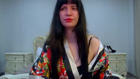 VivianCaro online show from April 18, 7:33 am