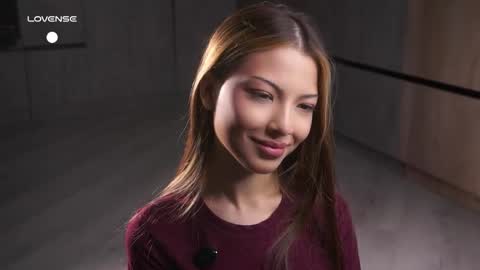 Naomi online show from May 6, 1:37 pm