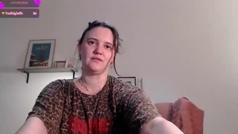 Lela online show from June 20, 10:13 pm