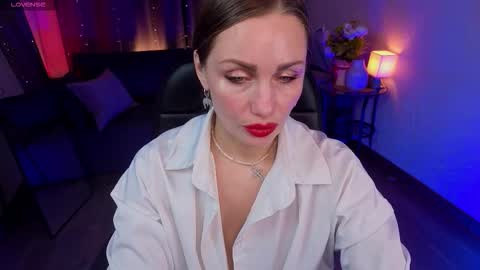 Vivien online show from December 15, 6:18 am