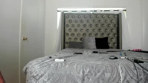 Snapshot of vixen_sasha chatting on January 14, 6:17 pm Sasha Malone online show from January 14, 6:17 pm