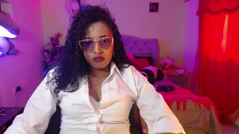 Snapshot of warisgoddes chatting on December 31, 8:02 pm EMILY online show from December 31, 8:02 pm