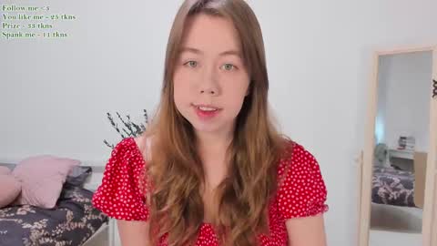 Snapshot of watermelon_sugar_ chatting on March 12, 10:05 am Tess  Pls support me with  Can we reach 155 my favorite number online show from March 12, 10:05 am