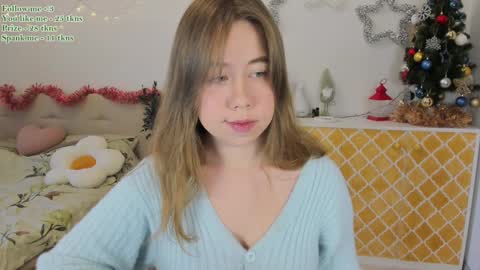 Snapshot of watermelon_sugar_ chatting on January 17, 8:56 am Tess  Pls support me with  Can we reach 155 my favorite number online show from January 17, 8:56 am