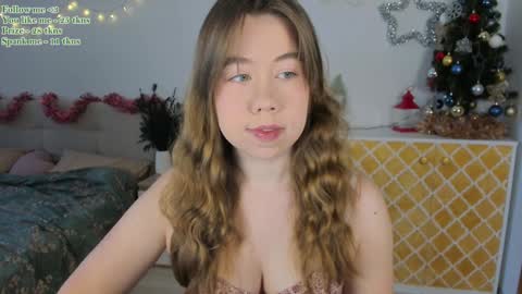 Snapshot of watermelon_sugar_ chatting on January 3, 9:36 am Tess  Pls support me with  Can we reach 155 my favorite number online show from January 3, 9:36 am