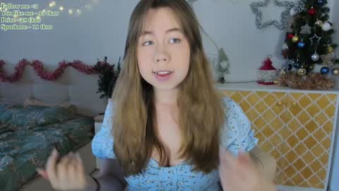 Snapshot of watermelon_sugar_ chatting on December 27, 9:50 am Tess  Pls support me with  Can we reach 155 my favorite number online show from December 27, 9:50 am
