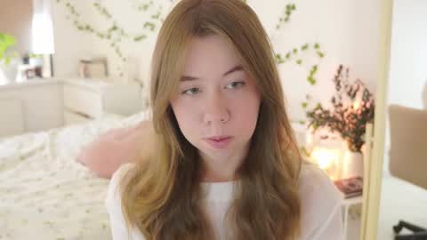 Snapshot of watermelon_sugar_ chatting on October 3, 11:59 am Tess  Pls support me with  Can we reach 155 my favorite number online show from October 3, 11:59 am