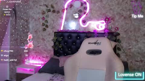 wen_gp online show from May 14, 8:36 pm