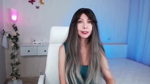 Wendi Foster online show from December 3, 7:00 pm