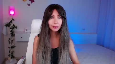 Wendi Foster online show from October 13, 1:03 pm