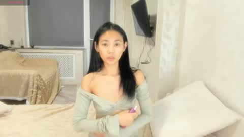Snapshot of wendy_marvel chatting on October 15, 6:05 am Wendy online show from October 15, 6:05 am