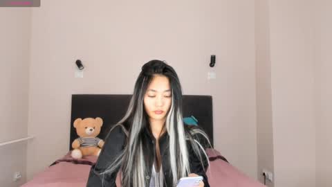 Snapshot of wendy_marvel chatting on December 11, 3:56 am Wendy online show from December 11, 3:56 am