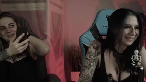 little girl who is always rightLisa online show from November 1, 2:27 am