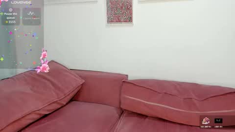   online show from March 13, 9:54 am