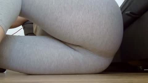 wet_pants2022 online show from September 17, 6:55 am