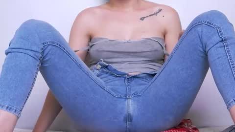 Beatrice Moan from LovenseWet from Tip MenuOpen for Private online show from January 18, 10:39 pm