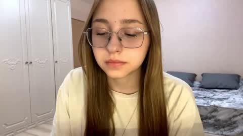 Vicky online show from April 27, 8:28 pm
