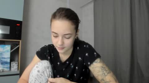 Veronica online show from November 13, 3:33 pm