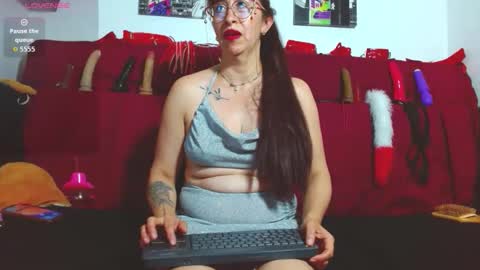 VICTORIA online show from November 22, 1:08 am