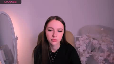 Snapshot of wildhoney_xo chatting on October 10, 5:34 am Kara online show from October 10, 5:34 am