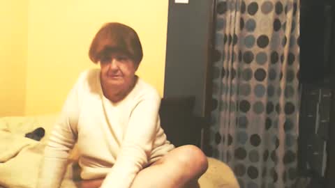 WildRedCat online show from October 28, 11:09 pm