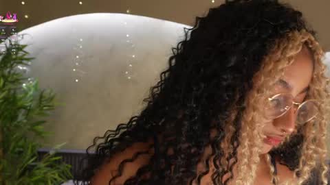 Ms Willow online show from April 9, 11:04 am