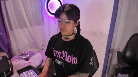     Luna Violeta  A r t i s t  online show from January 20, 12:36 am