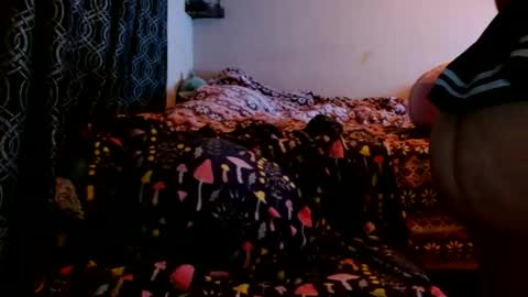 wolfiehoney online show from March 7, 9:27 am