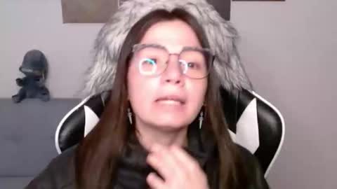 Alex online show from January 8, 3:21 am