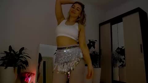 Snapshot of worldsbaby chatting on February 11, 7:48 pm worldsbaby online show from February 11, 7:48 pm