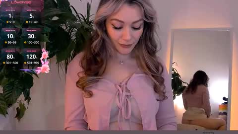 Snapshot of worldsbaby chatting on September 18, 7:07 am worldsbaby online show from September 18, 7:07 am