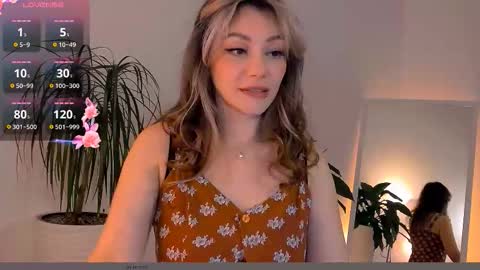 Snapshot of worldsbaby chatting on October 11, 4:39 am worldsbaby online show from October 11, 4:39 am