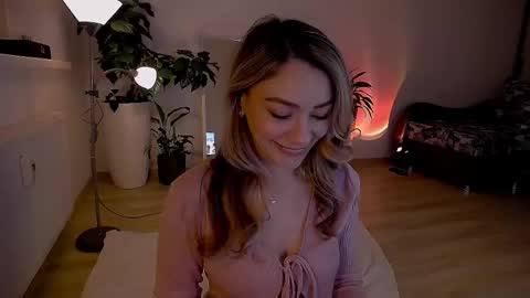 Snapshot of worldsbaby chatting on February 27, 5:37 pm worldsbaby online show from February 27, 5:37 pm