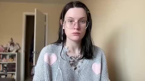 Lucina online show from December 10, 3:22 pm