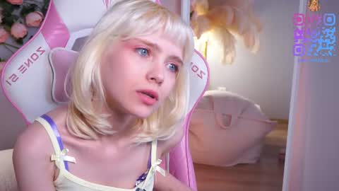 wow_angel online show from June 12, 8:44 am